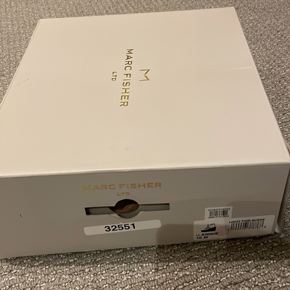 Marc Fisher sandals (size 10) - Picture 4 of 5